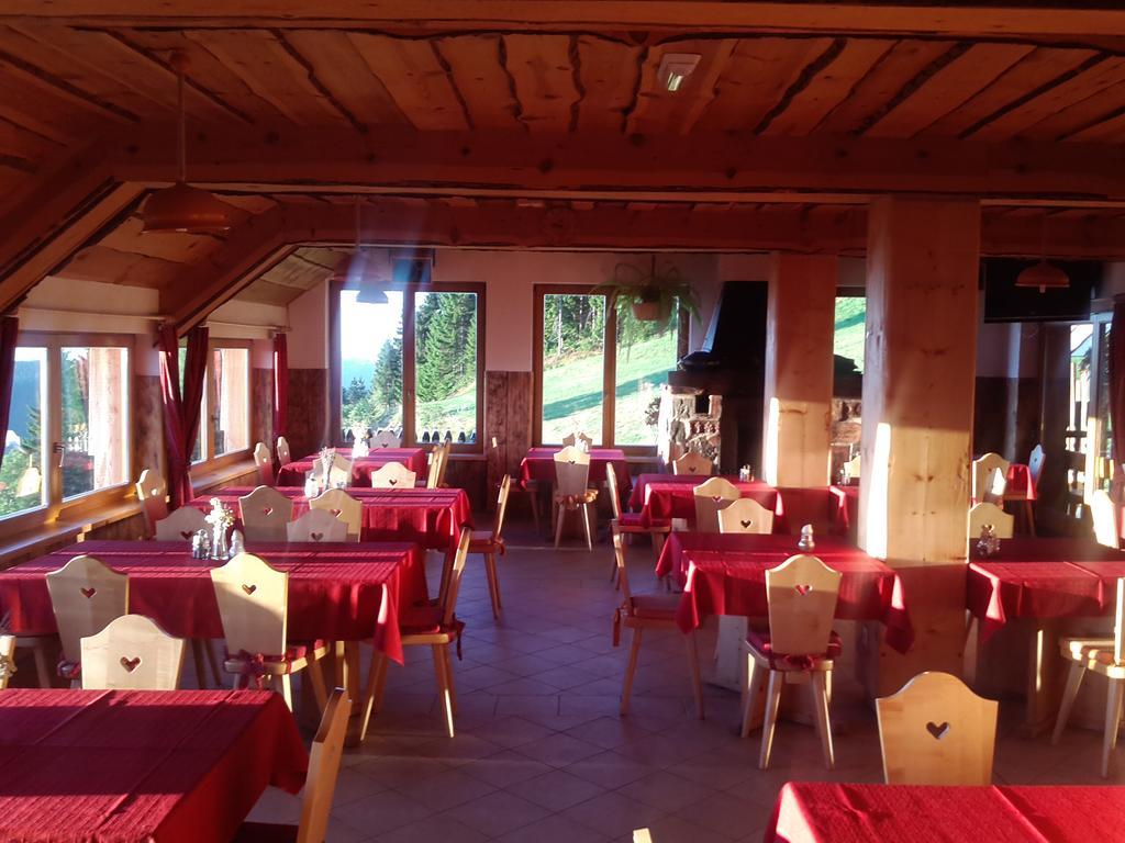 Gostisce In Penzion Stari Vrh Poljane nad Skofjo Loko Exterior photo